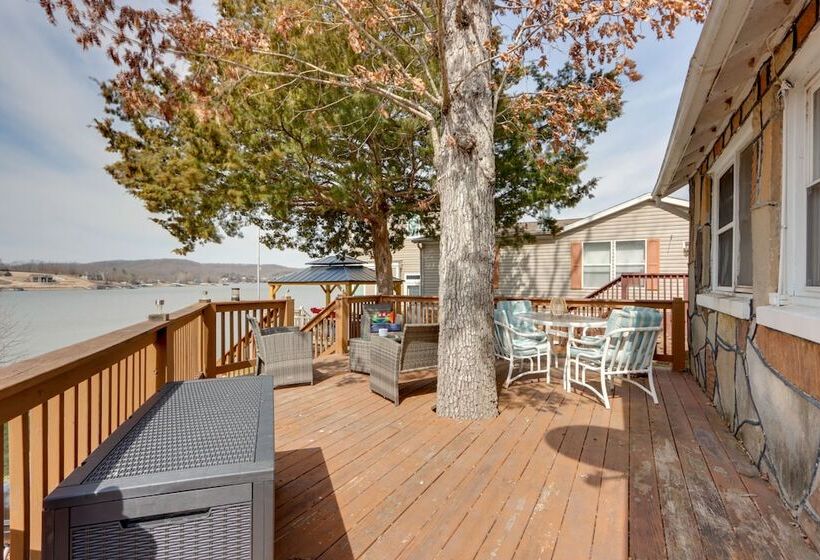 Cozy Camdenton Cottage W/ Deck + Boat Dock Access!