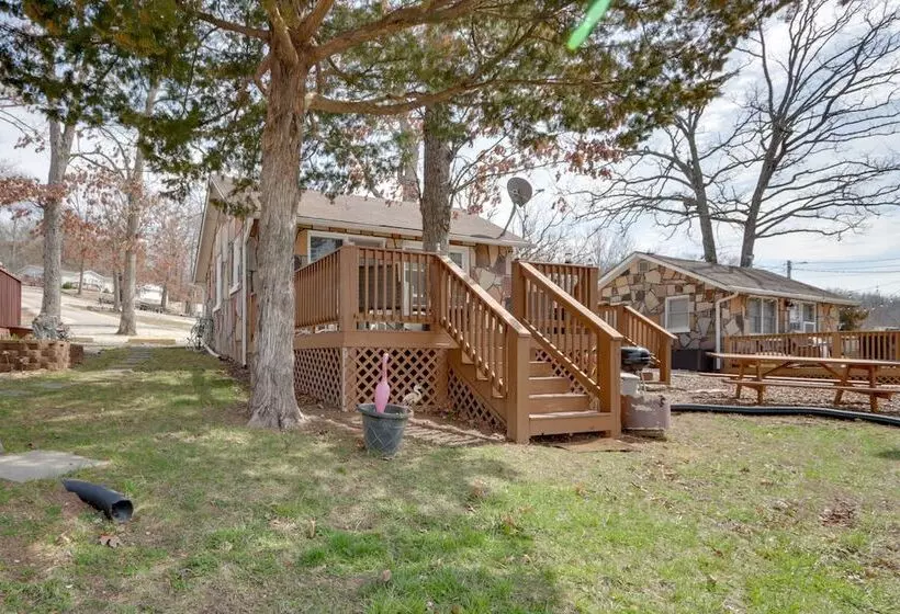 Cozy Camdenton Cottage W/ Deck + Boat Dock Access!