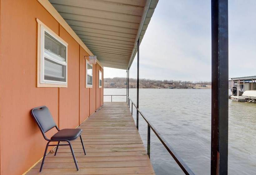 Cozy Camdenton Cottage W/ Deck + Boat Dock Access!
