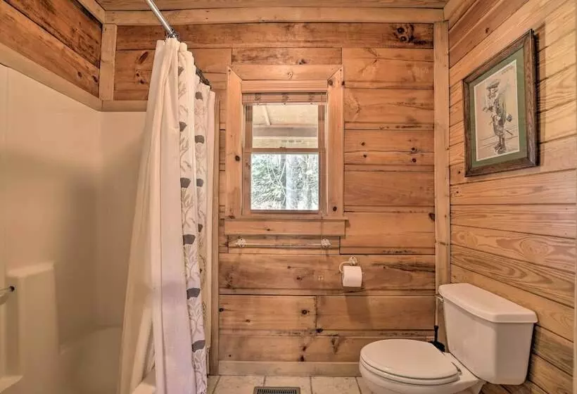 Creekside Marietta Cabin Retreat W/ Fire Pit!