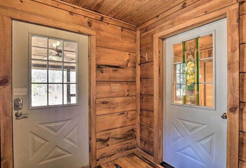 Creekside Marietta Cabin Retreat W/ Fire Pit!