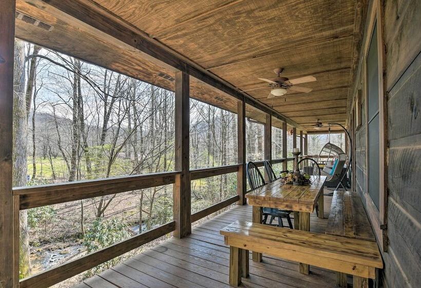 Creekside Marietta Cabin Retreat W/ Fire Pit!