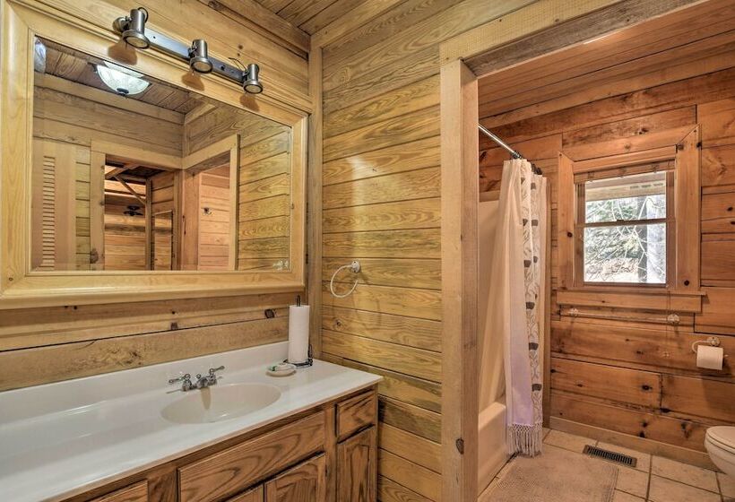 Creekside Marietta Cabin Retreat W/ Fire Pit!