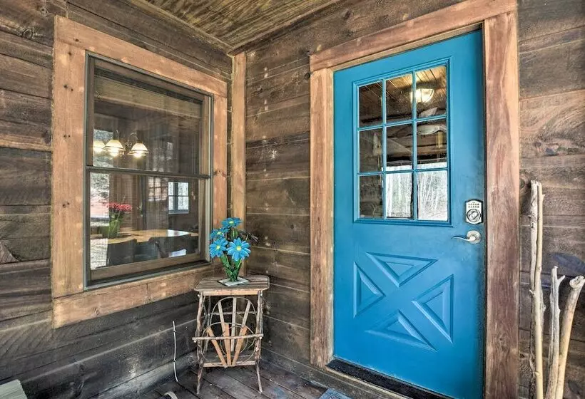 Creekside Marietta Cabin Retreat W/ Fire Pit!