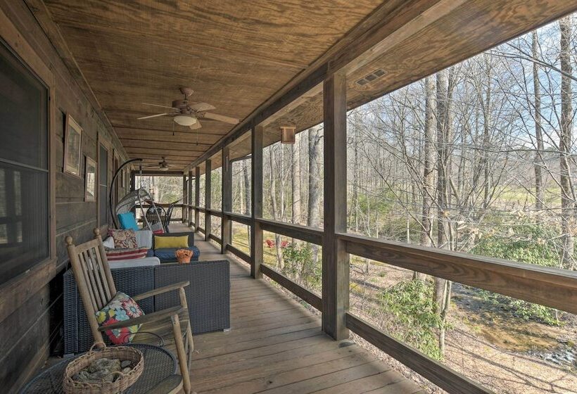 Creekside Marietta Cabin Retreat W/ Fire Pit!