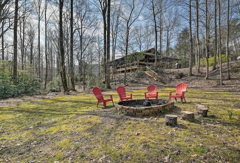 Creekside Marietta Cabin Retreat W/ Fire Pit!