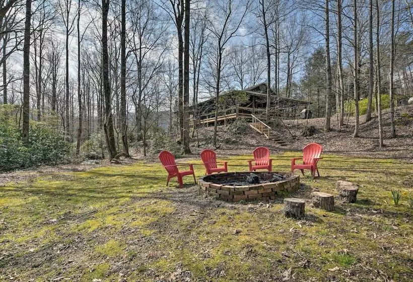 Creekside Marietta Cabin Retreat W/ Fire Pit!