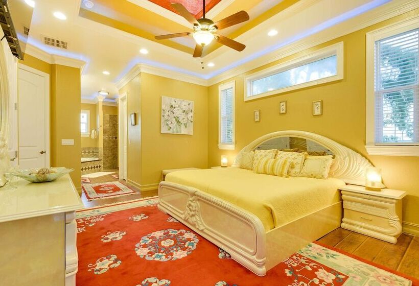 Elegant Venice Home W/ View   Walk To Beach!