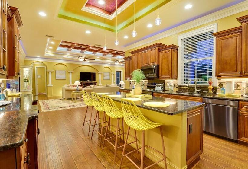 Elegant Venice Home W/ View   Walk To Beach!