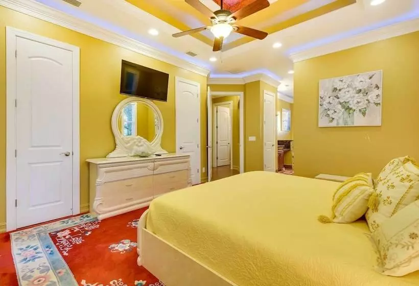 Elegant Venice Home W/ View   Walk To Beach!