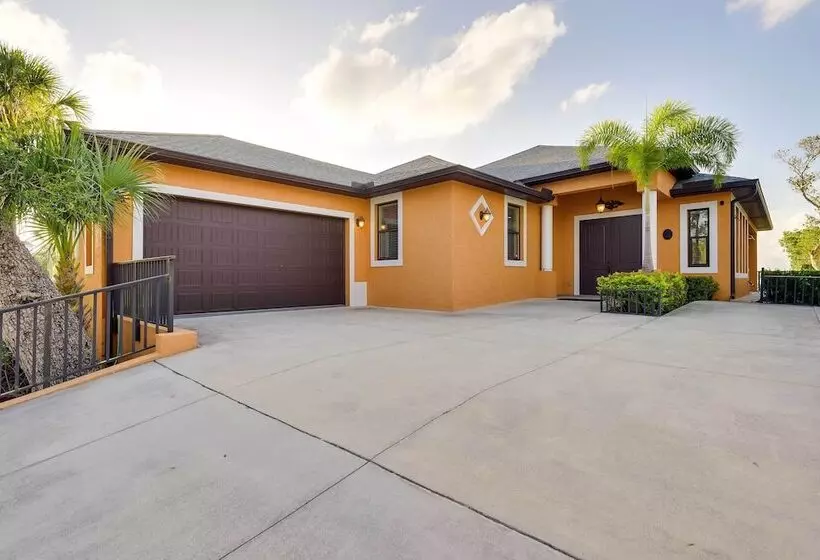 Elegant Venice Home W/ View   Walk To Beach!
