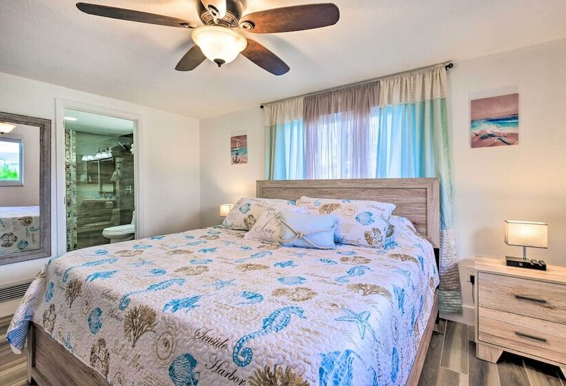 Englewood Escape W/ Screened In Pool & Grill!