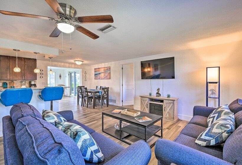 Englewood Escape W/ Screened In Pool & Grill!