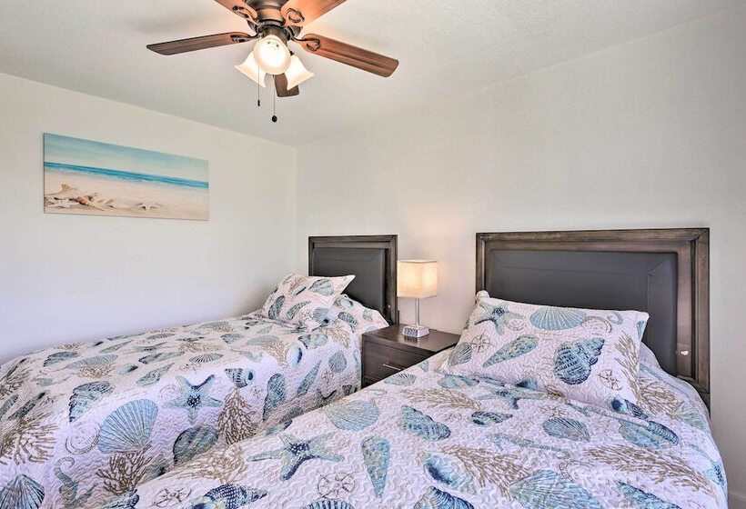 Englewood Escape W/ Screened In Pool & Grill!