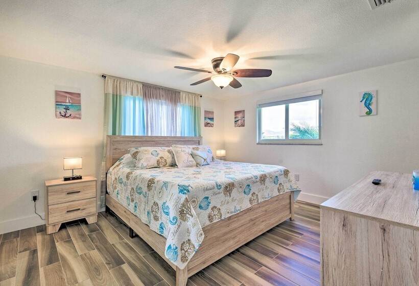 Englewood Escape W/ Screened In Pool & Grill!