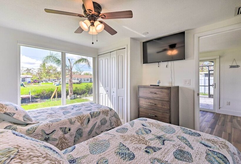 Englewood Escape W/ Screened In Pool & Grill!