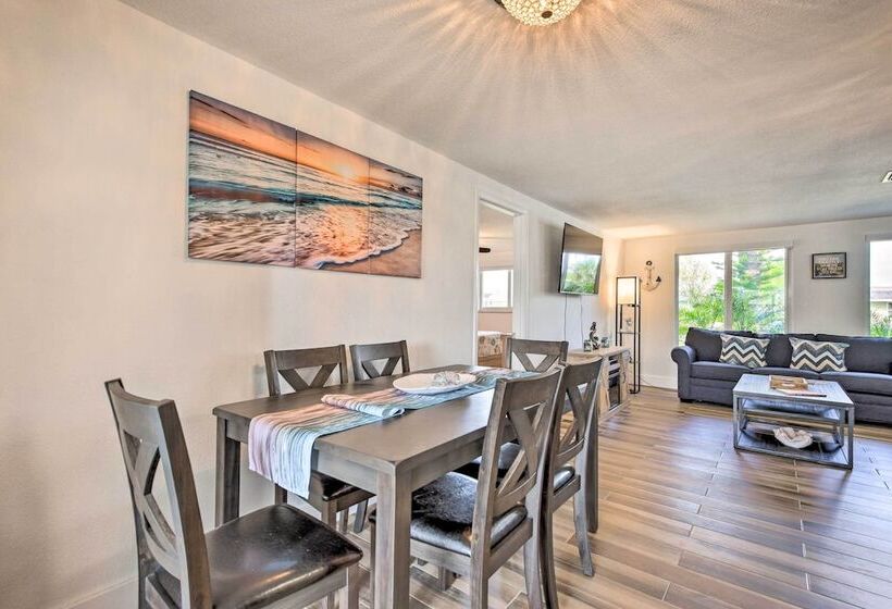 Englewood Escape W/ Screened In Pool & Grill!