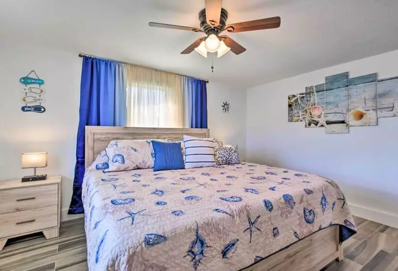 Englewood Escape W/ Screened In Pool & Grill!