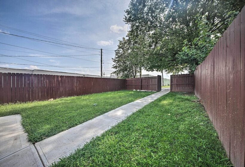 Family Friendly St Louis Home < 6 Mi To Dtwn!