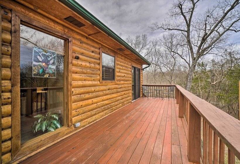 Idyllic Table Rock Lake Cabin W/ Fire Pit!