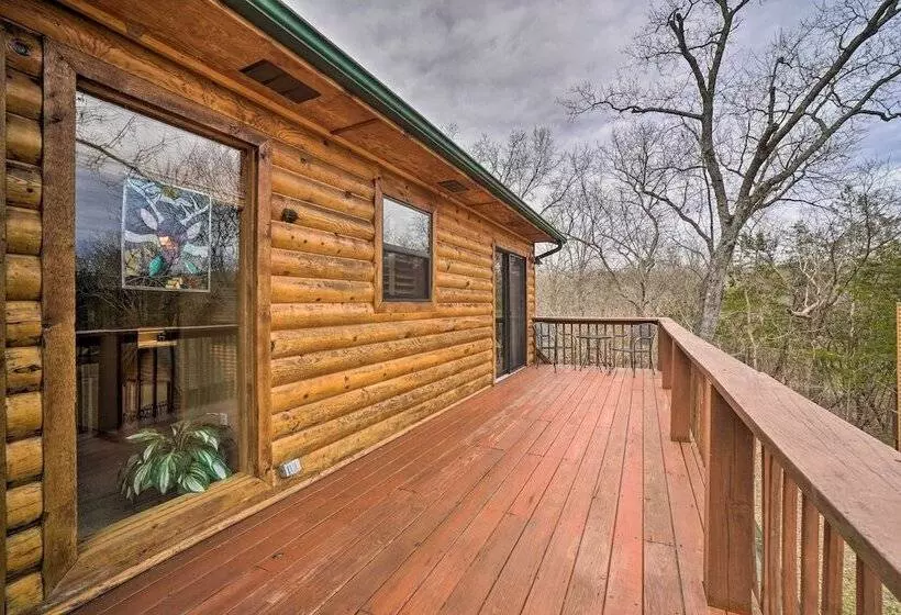 Idyllic Table Rock Lake Cabin W/ Fire Pit!