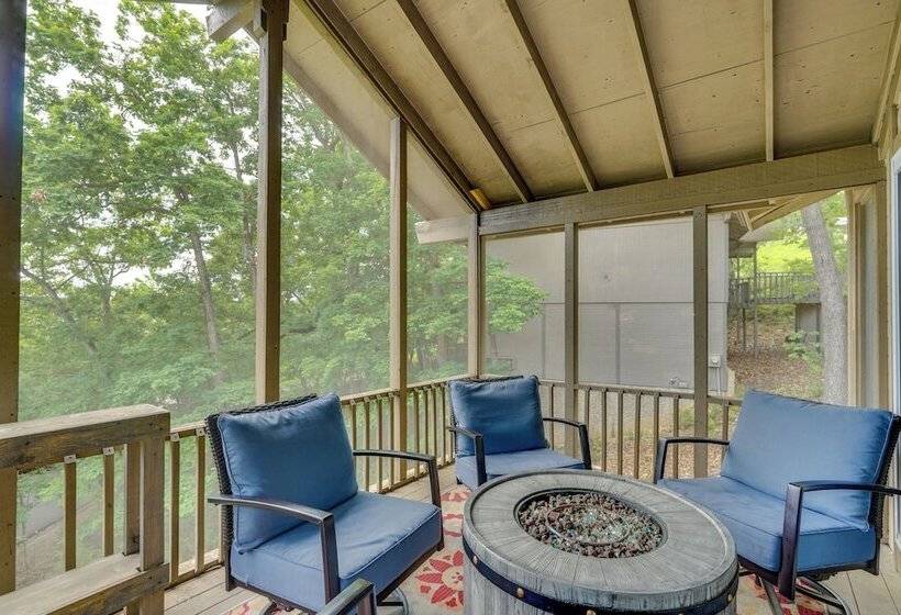 Walk To Lake: Osage Beach Home W/ Grill!