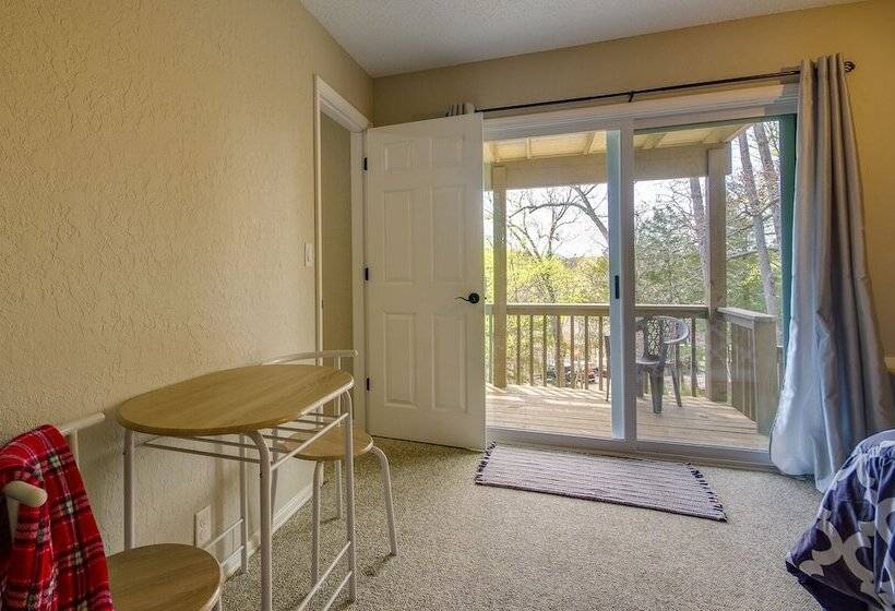 Walk To Lake: Osage Beach Home W/ Grill!