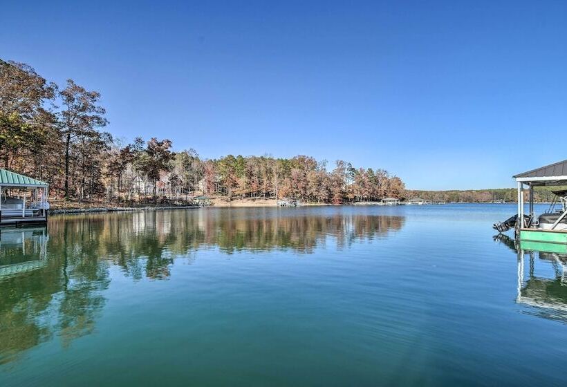 Lake Keowee Cottage W/ Deck & Private Dock!