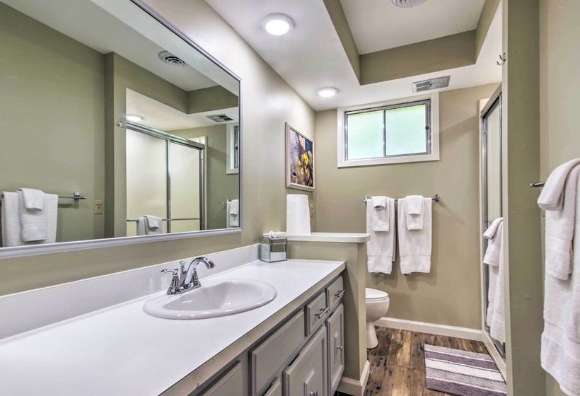 Porch, Dock & Deck: Lake Of The Ozarks Oasis!