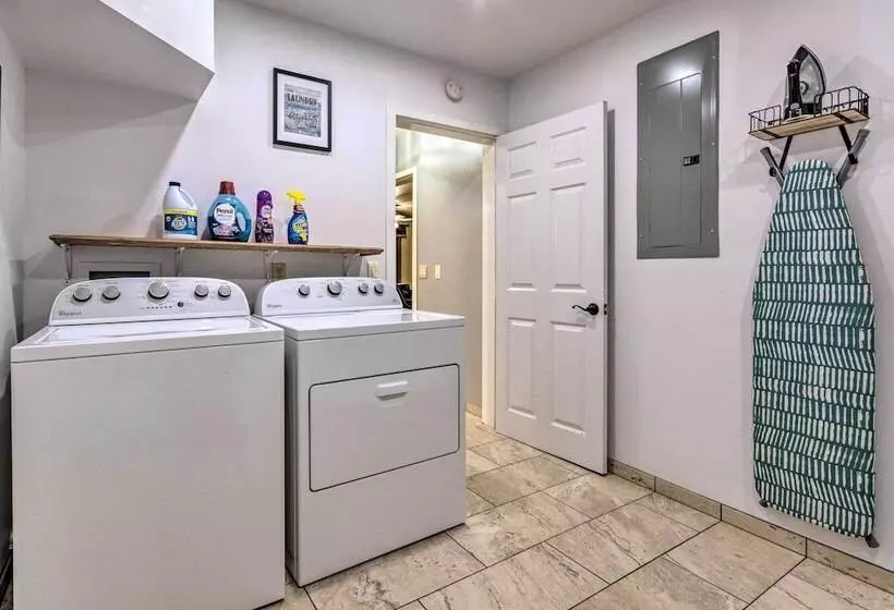 Lakefront Hideaway In Scranton: Spacious Deck