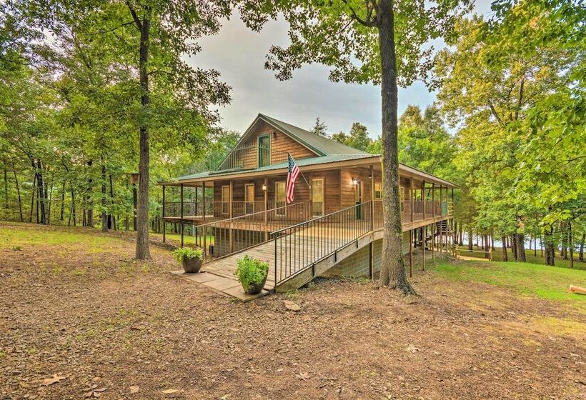 Lakefront Hideaway In Scranton: Spacious Deck
