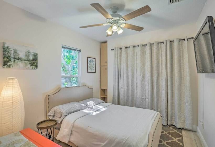 Lovely Cottage Near Downtown Stuart & Beaches