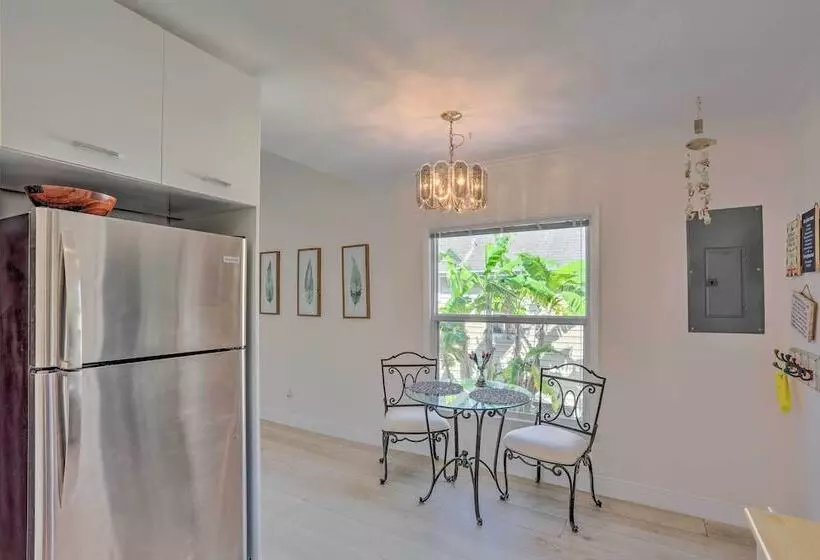 Lovely Cottage Near Downtown Stuart & Beaches