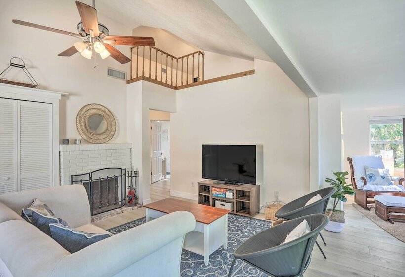 Lovely Cottage Near Downtown Stuart & Beaches