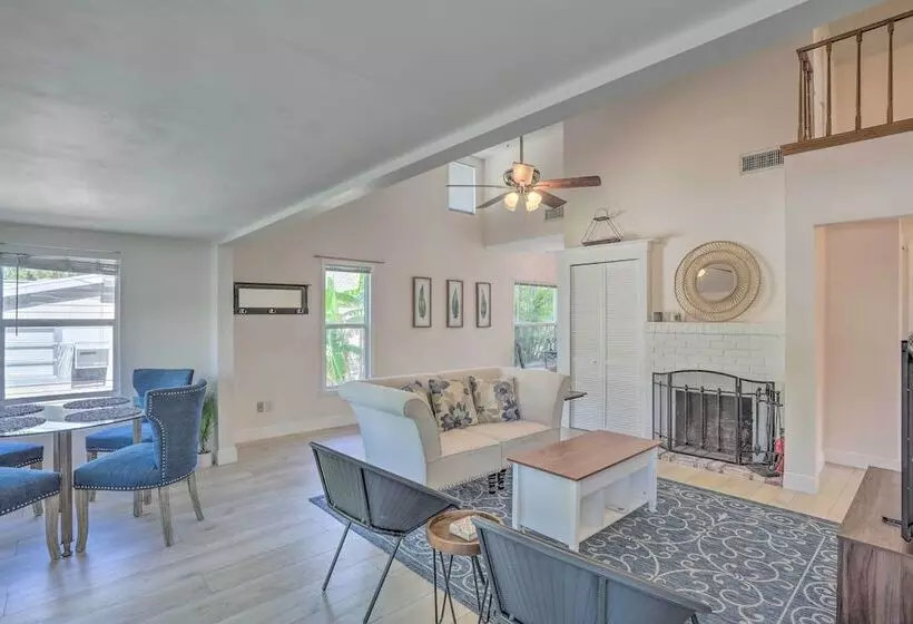 Lovely Cottage Near Downtown Stuart & Beaches