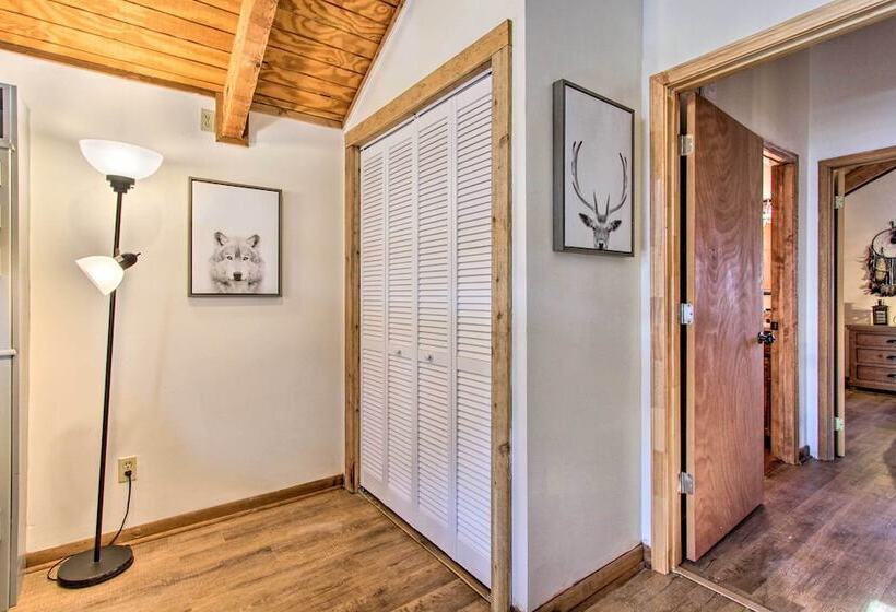 Panoramic View Gatlinburg Cabin W/ Private Hot Tub