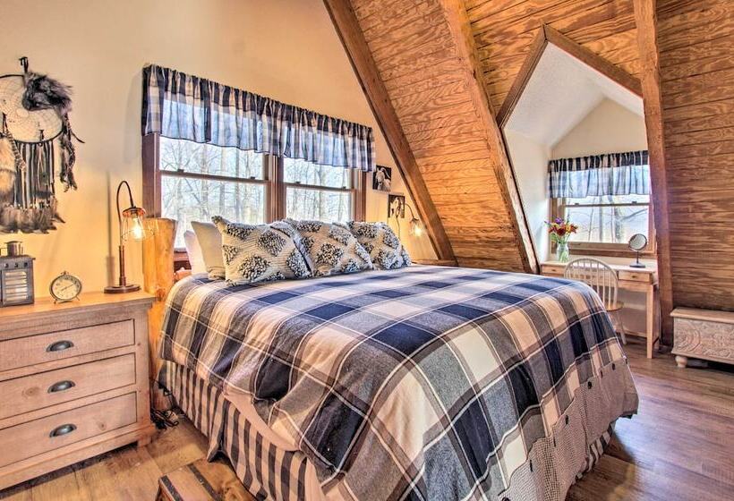 Panoramic View Gatlinburg Cabin W/ Private Hot Tub