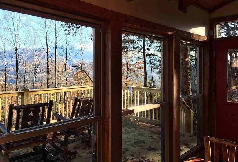Panoramic View Gatlinburg Cabin W/ Private Hot Tub