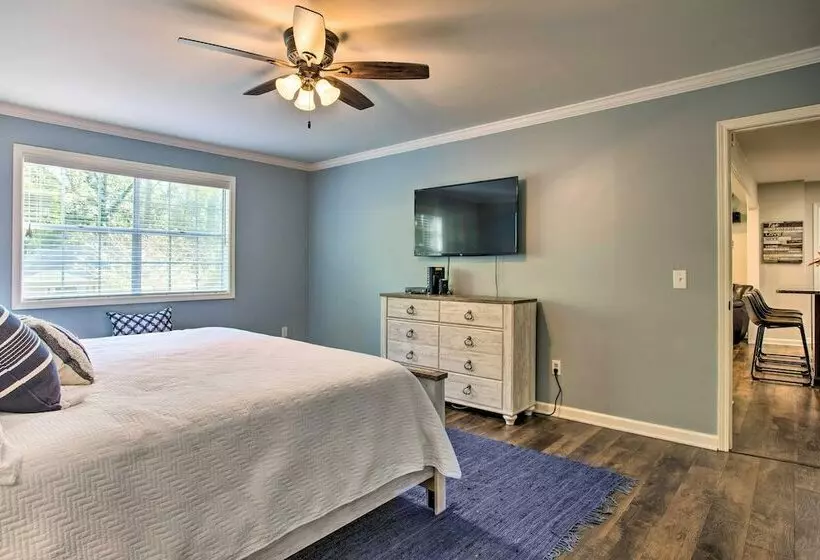 Modern Home W/ Yard + Deck, 1 Mi To Clemson U!