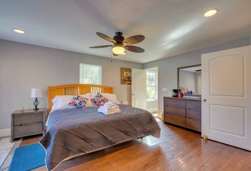 Ocklawaha Lake House W/ Private Hot Tub & Views!