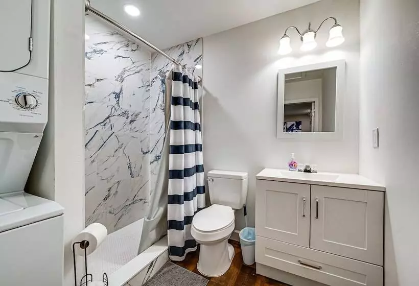 Idyllic Oldsmar Vacation Rental: 1 Mi To Beach!