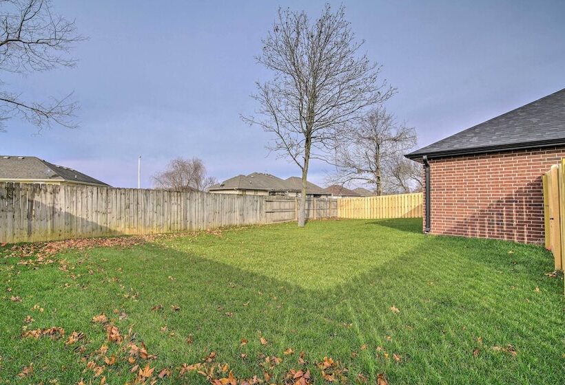 Pet Friendly Ozark Home W/ Yard & Patio