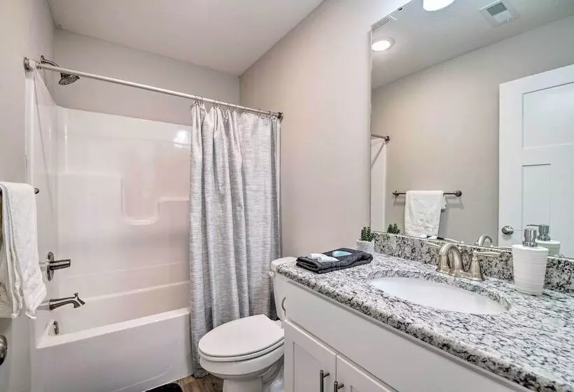 Pet Friendly Ozark Home W/ Yard & Patio