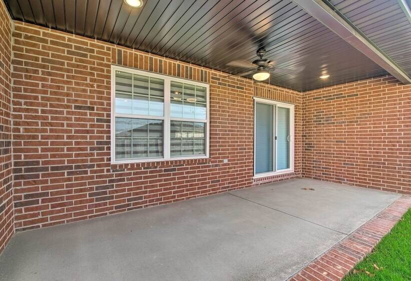 Pet Friendly Ozark Home W/ Yard & Patio