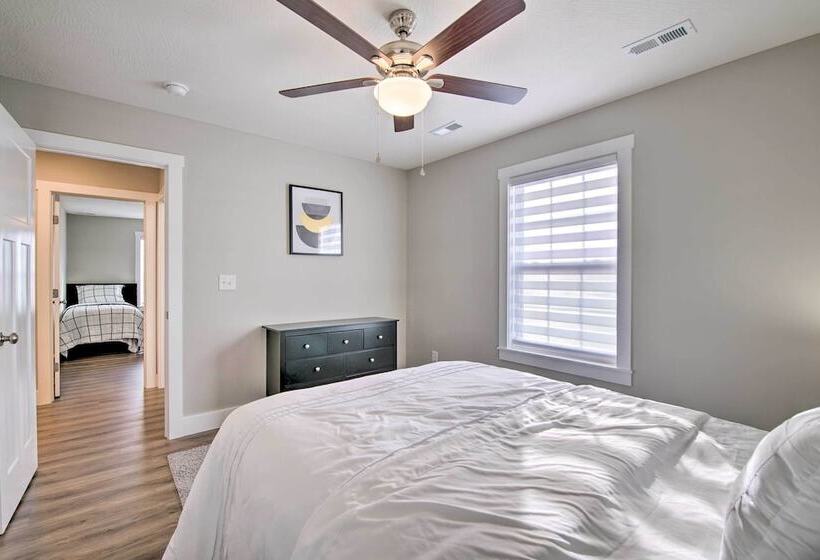 Pet Friendly Ozark Home W/ Yard & Patio