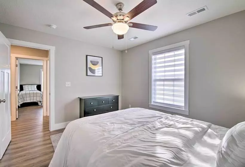 Pet Friendly Ozark Home W/ Yard & Patio