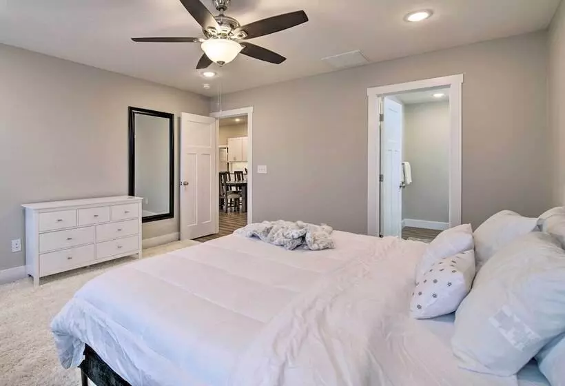 Pet Friendly Ozark Home W/ Yard & Patio