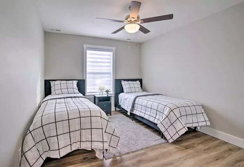 Pet Friendly Ozark Home W/ Yard & Patio