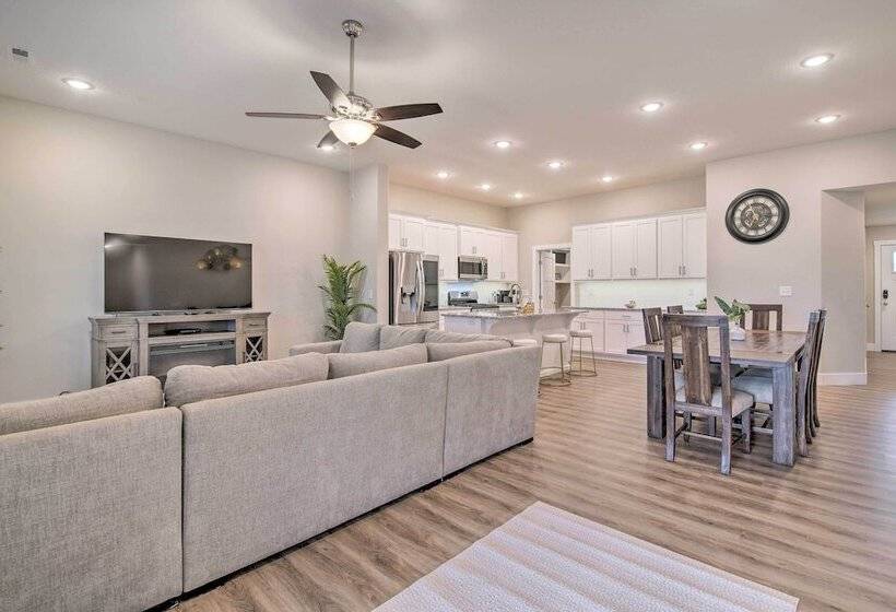 Pet Friendly Ozark Home W/ Yard & Patio