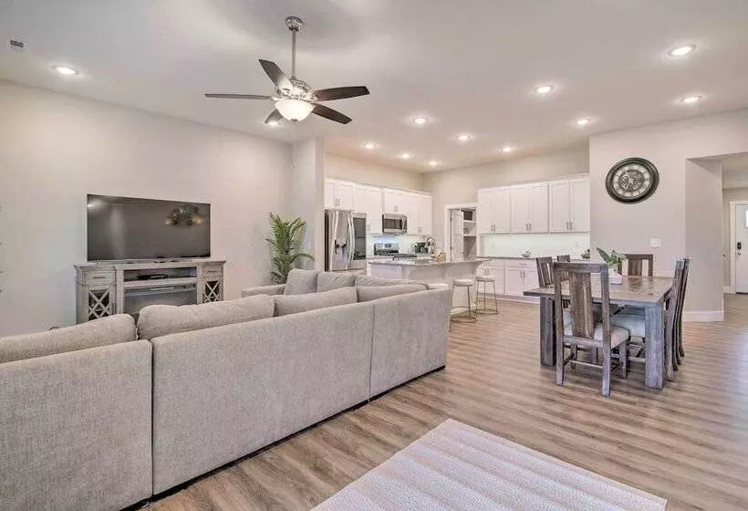 Pet Friendly Ozark Home W/ Yard & Patio